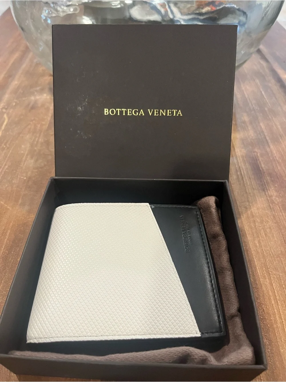 NIB*** Bottega Veneta Logo Embossed Two Tone Bi-fold Wallet